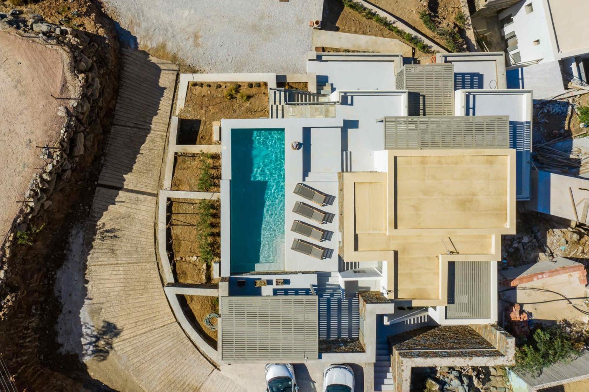 Phos Tinos Vilă *